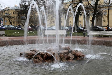 реконструкция фонтана на территории детской площадки