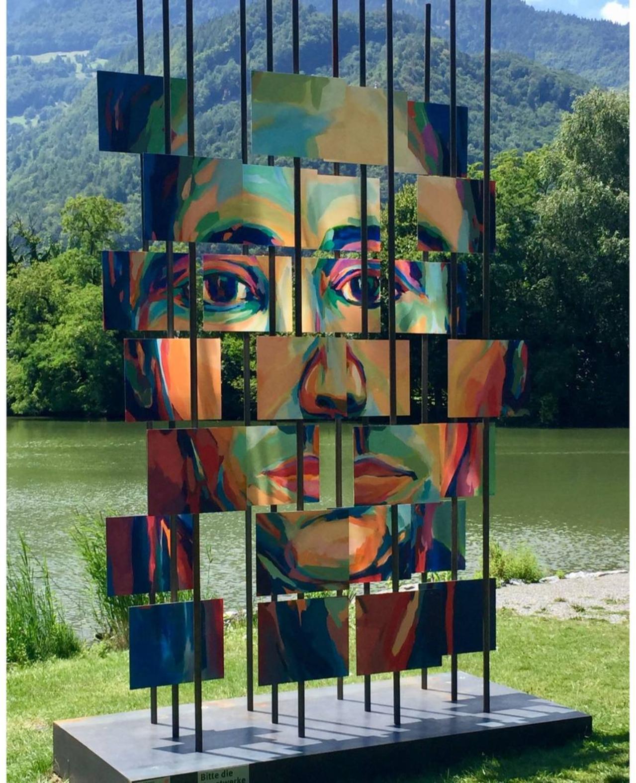 Комплексное благоустройство территории
Цель проекта:
Создание комфортного и эстетически привлекательного городского пространства, а также развитие творческого потенциала и самореализации среди талантливого населения.
Задачи проекта:
1.	Проведение работ по озеленению территории: высадка деревьев и кустарников, устройство газонов и цветников.
2.	Обустройство пешеходных дорожек и системы уличного освещения.
3.	Установка малых архитектурных форм: скамеек, урн, навесов и других элементов благоустройства.
4.	Создание функциональных общественных пространств:
Арт-объекты, отражающие культурную идентичность территории и города;
Зона для открытых перформансов и уличных выступлений;
Игровые и рекреационные площадки для разных возрастных групп.
5.	Повышение вовлечённости местных жителей в культурную и общественную жизнь через организацию творческих мероприятий на благоустроенной территории. 


